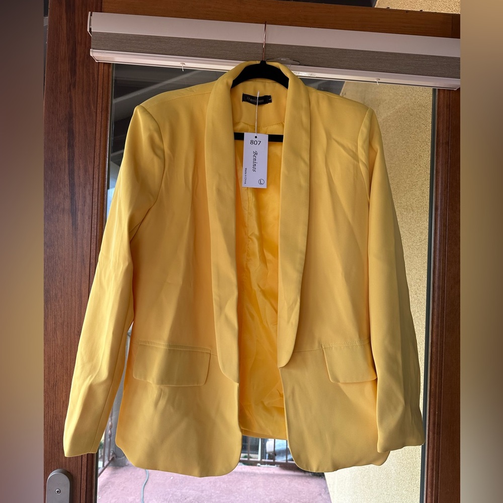 NWT Yellow Blazer Size L